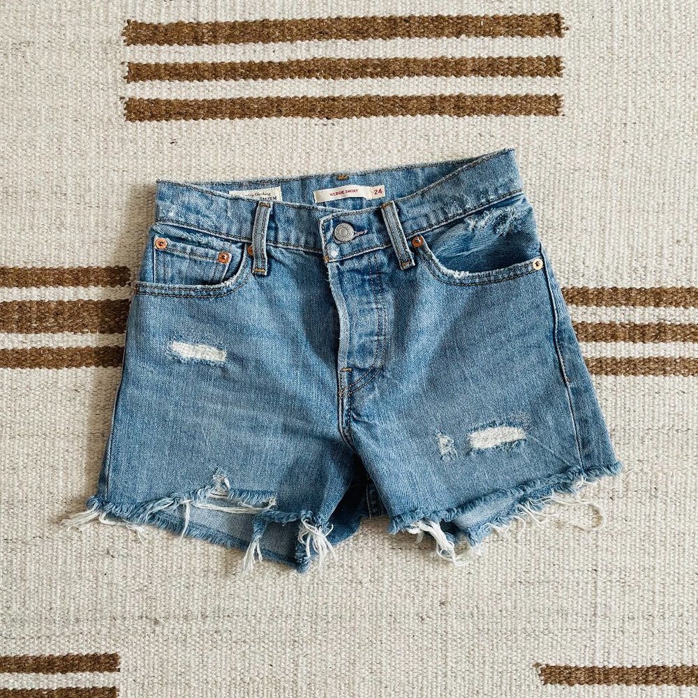 Levi's Wedgie Jean Shorts
